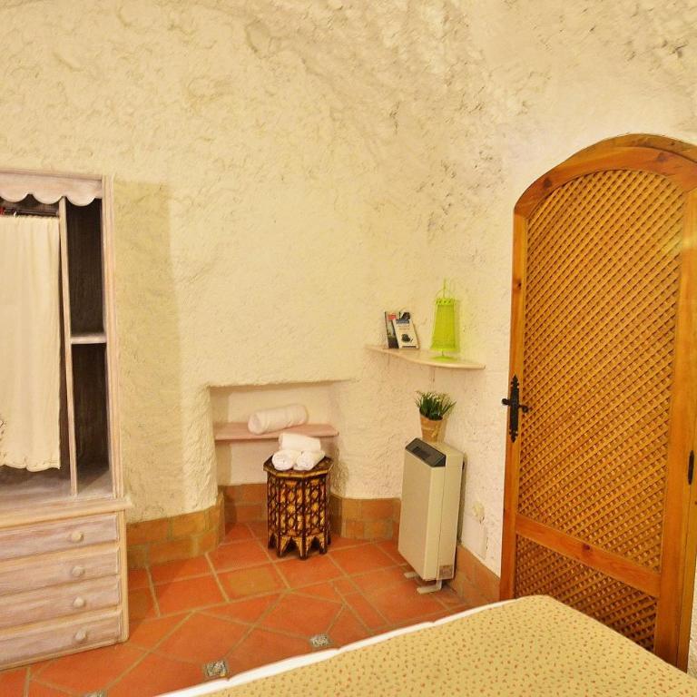 House&Cave Parking and Terrace, in the city - Villa - 29