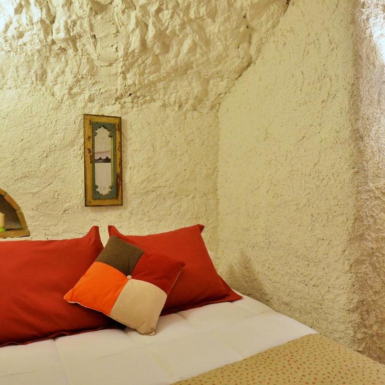 House&Cave Parking and Terrace, in the city - Villa - 28