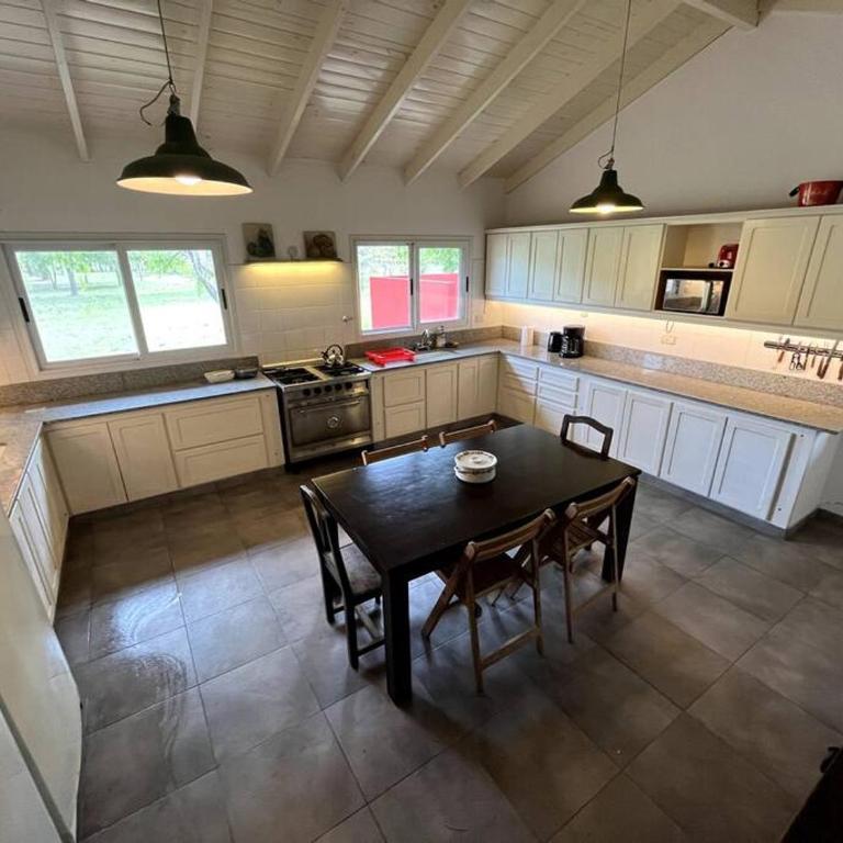 El Lucero, estancia - Four-Bedroom House - 10