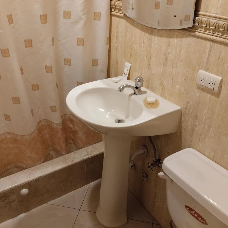Hotel Jeshua Simmonds - Habitación Individual con baño privado - 13
