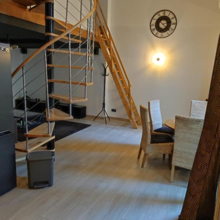 Duplex quartier Saint Ruf proche remparts Avignon centre - Apartment - 5