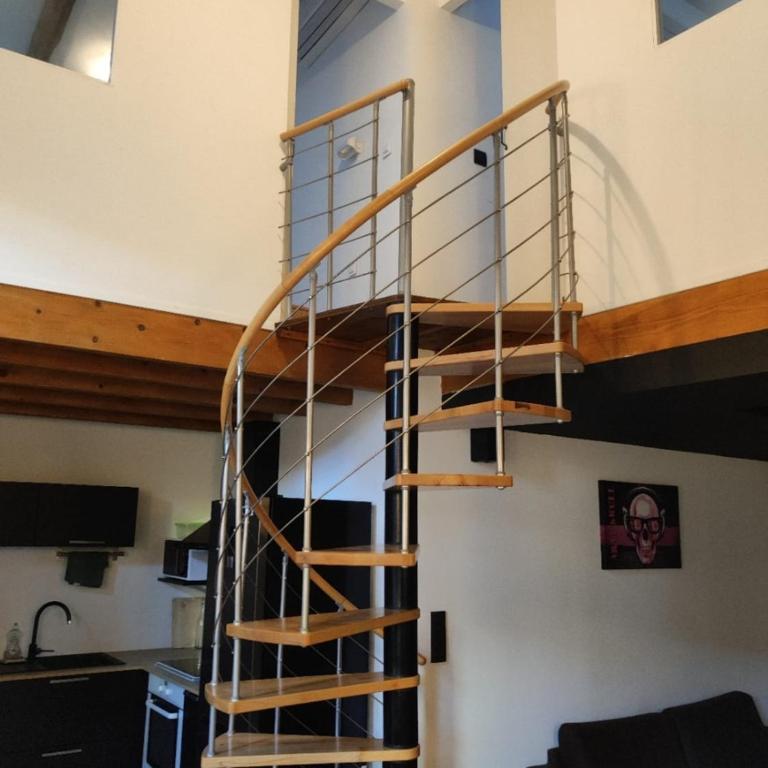 Duplex quartier Saint Ruf proche remparts Avignon centre - Apartment - 6