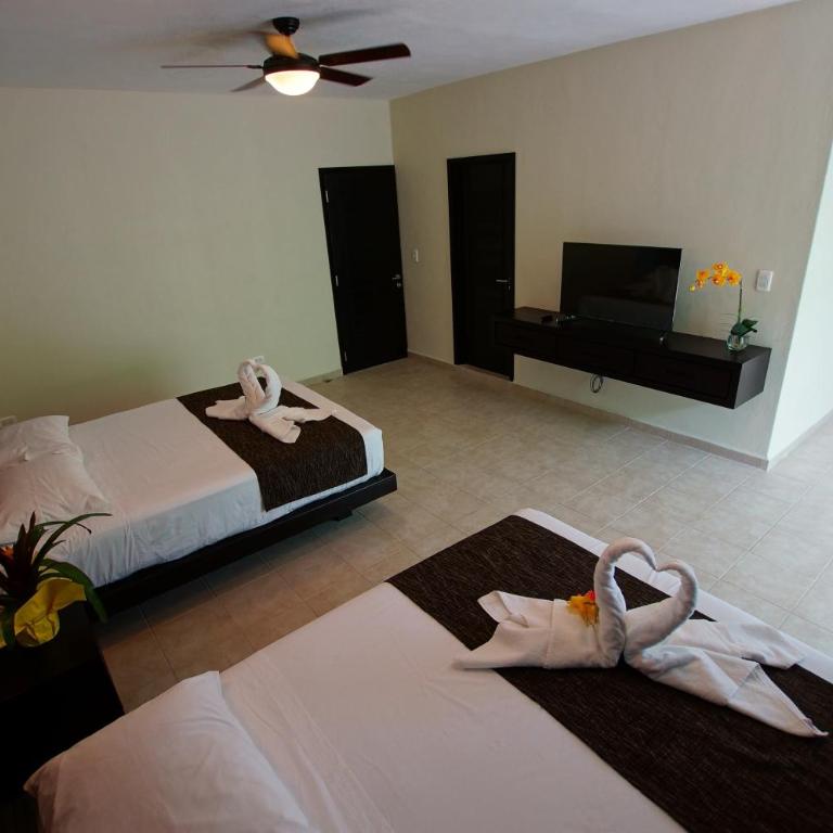 Angelo's Hotel - Deluxe Triple Room - 2