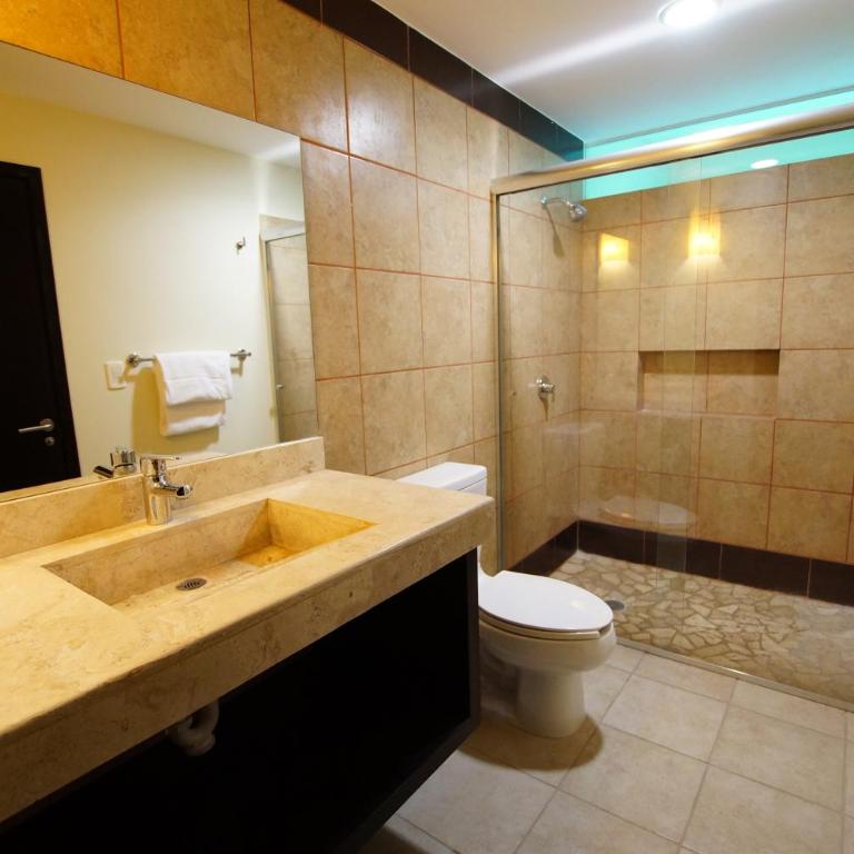 Angelo's Hotel - Deluxe Double Room with Two Double Beds - 4