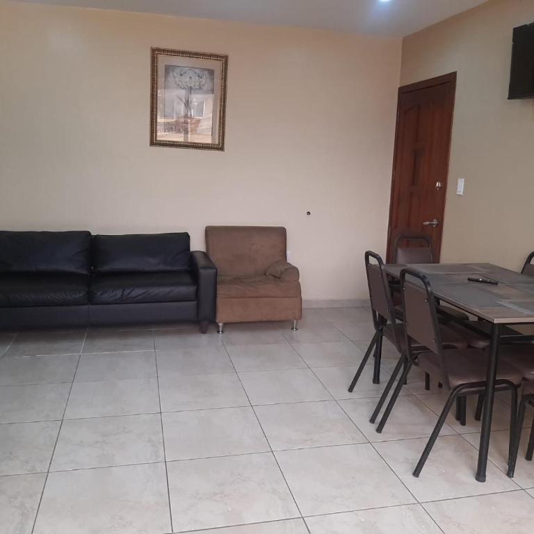Hospedaje en departamento entero de 2 habitaciones - Apartamento de 2 dormitorios - 2