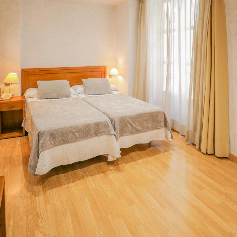 Hotel Granada Centro - Standard Twin Room - 8