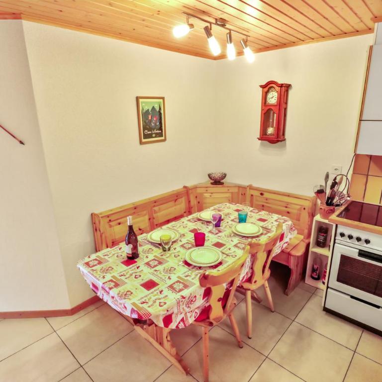 Superbe appartement avec parking couvert gratuit - Apartamento de 3 dormitorios - 9