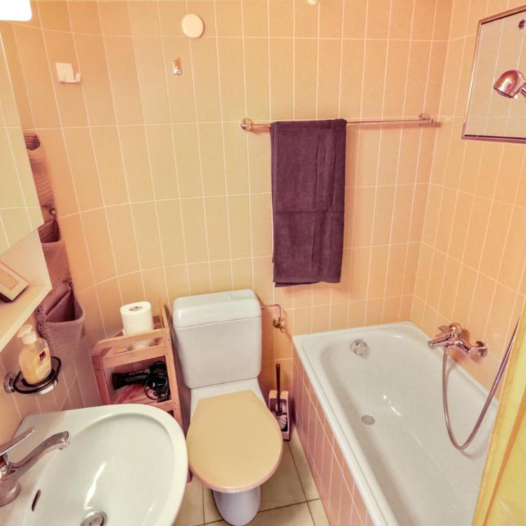Superbe appartement avec parking couvert gratuit - Apartamento de 3 dormitorios - 22