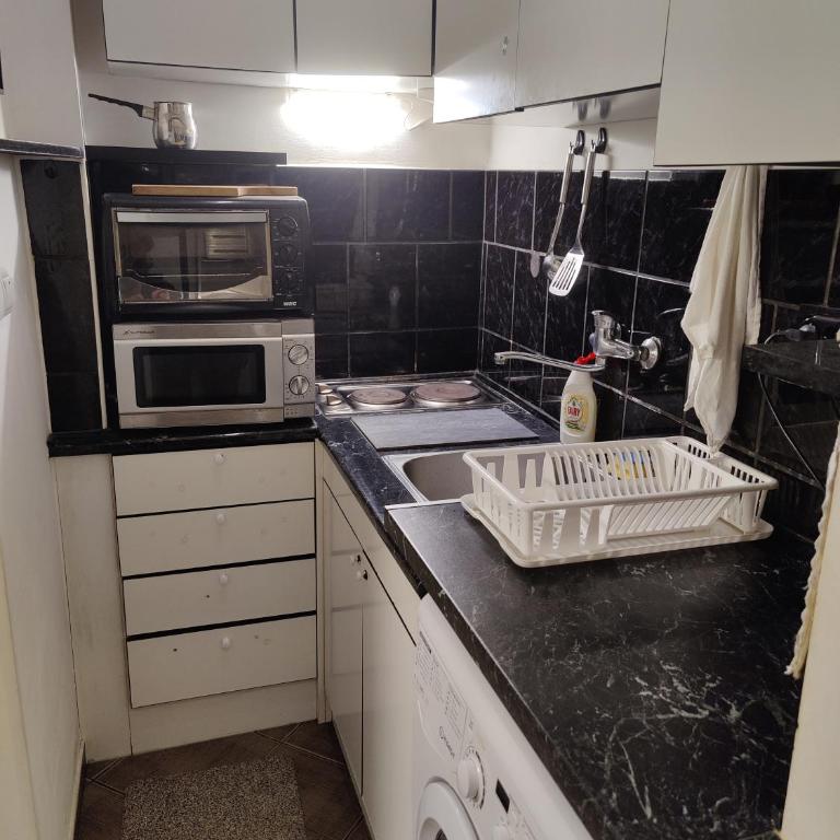 Slavija Square Apartment Cvetni Trg - Studio Apartment - 9