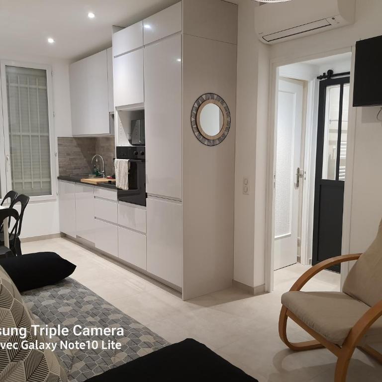 Les Violettes 3 pièces centre ville Antibes - Apartment mit 2 Schlafzimmern - 7