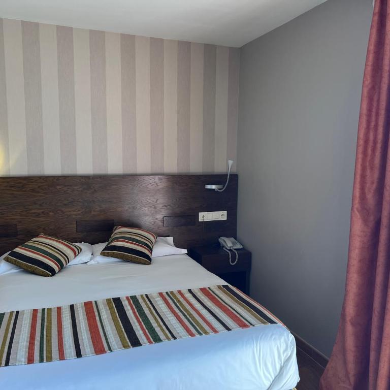 Hostal Los Coronales - Twin Room - 4