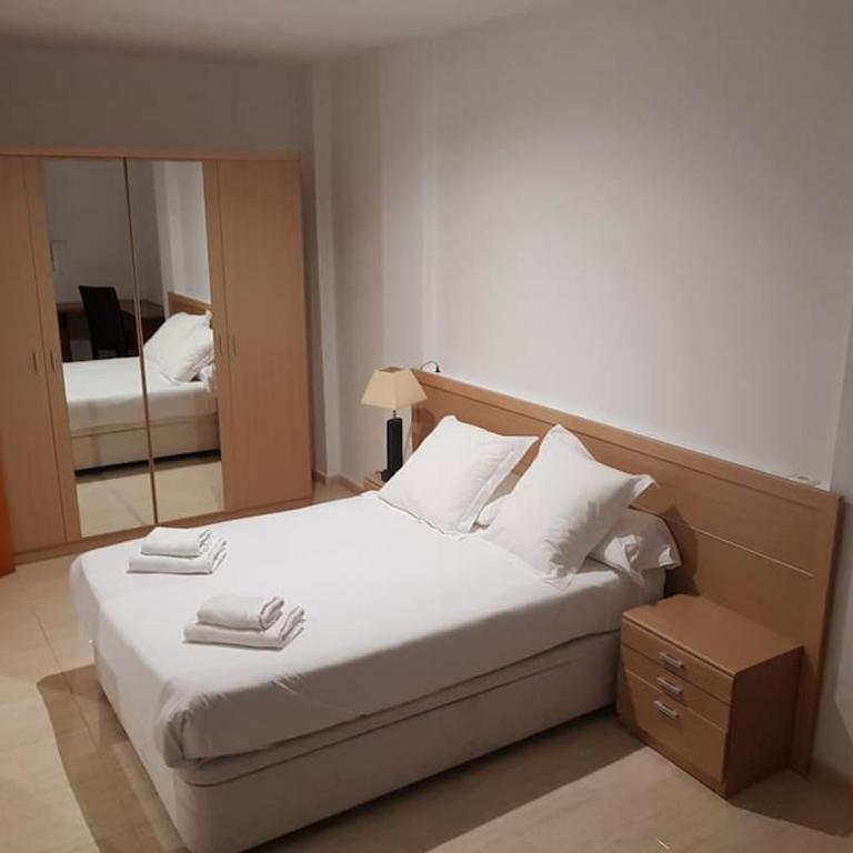 Apartamento grande en el Puerto Marina del Este (La Herradura-Almuñecar) - Three-Bedroom Apartment - 4