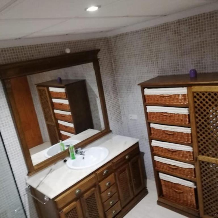 Apartamento grande en el Puerto Marina del Este (La Herradura-Almuñecar) - Three-Bedroom Apartment - 7