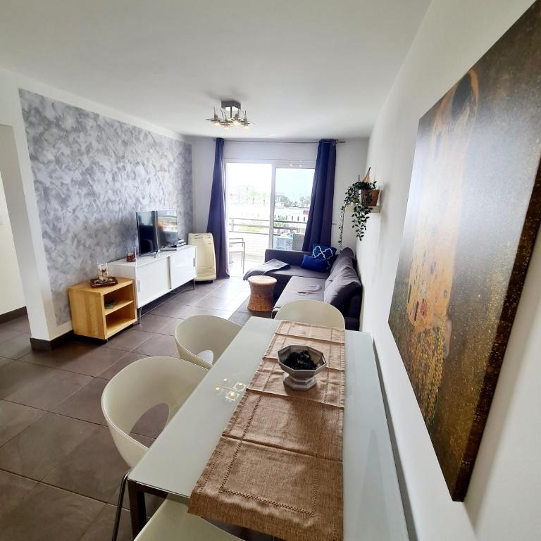 Endless Summer - Two-Bedroom House - 8