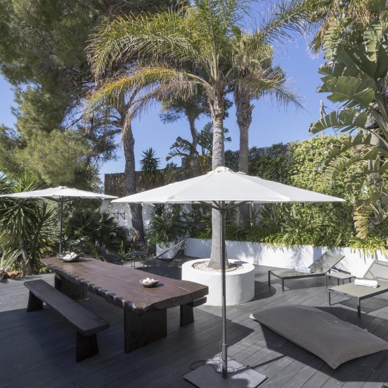Magical Ibizan Villa Walking Distance To The Beach Es Vedra Style - Villa de 6 dormitorios - 8