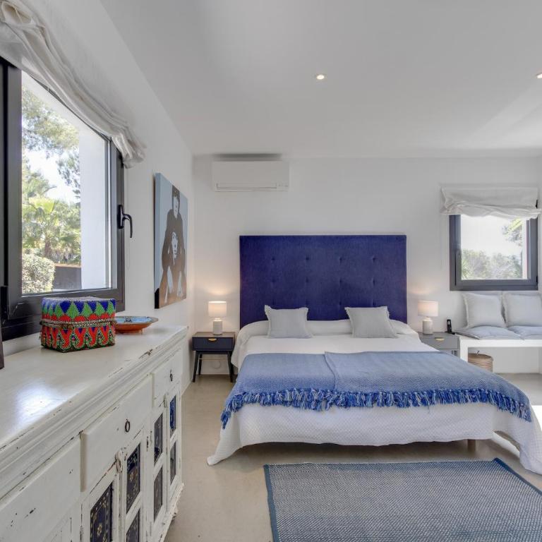 Magical Ibizan Villa Walking Distance To The Beach Es Vedra Style - Villa de 6 dormitorios - 22