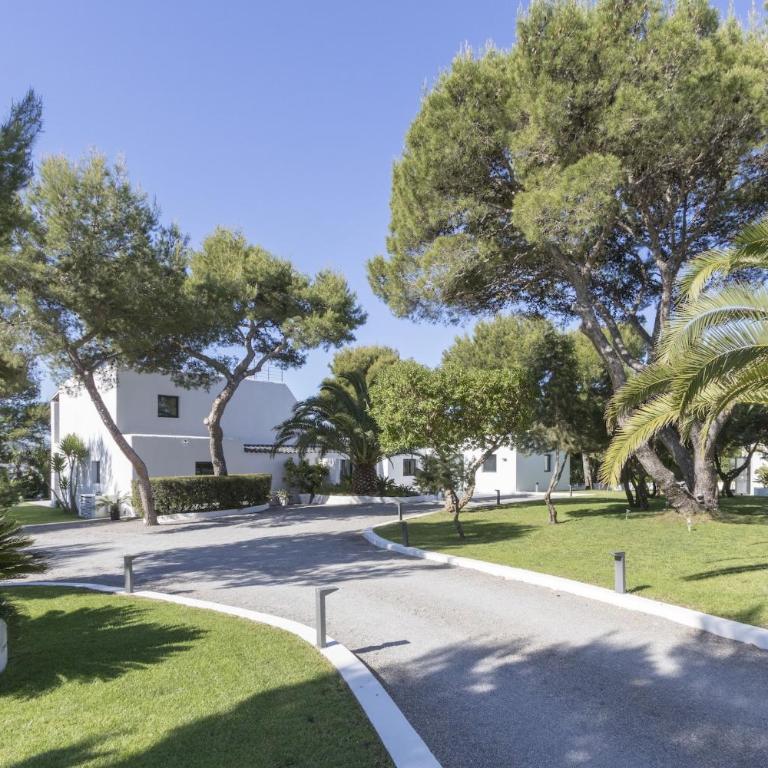 Magical Ibizan Villa Walking Distance To The Beach Es Vedra Style - Villa de 6 dormitorios - 37