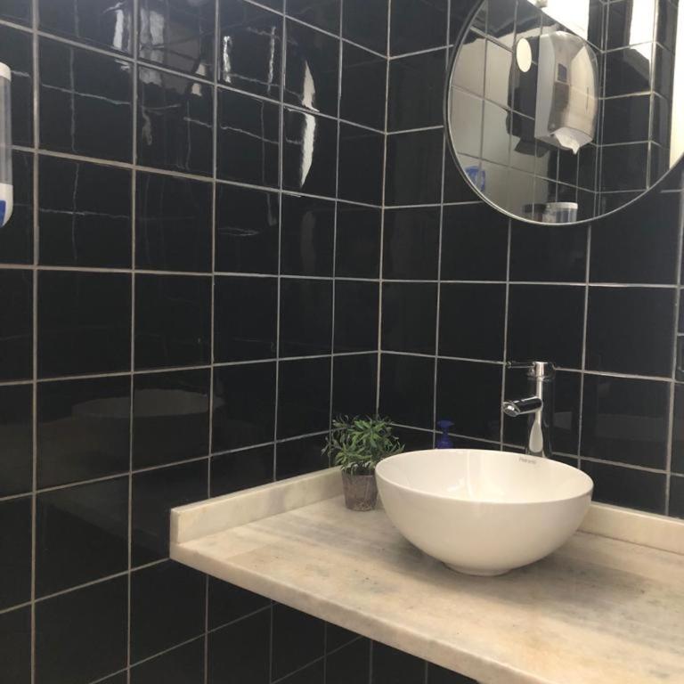 AMPLIO PISO VINTAGE EN ZONA CÉNTRICA DE MENDOZA. - Three-Bedroom Apartment - 20