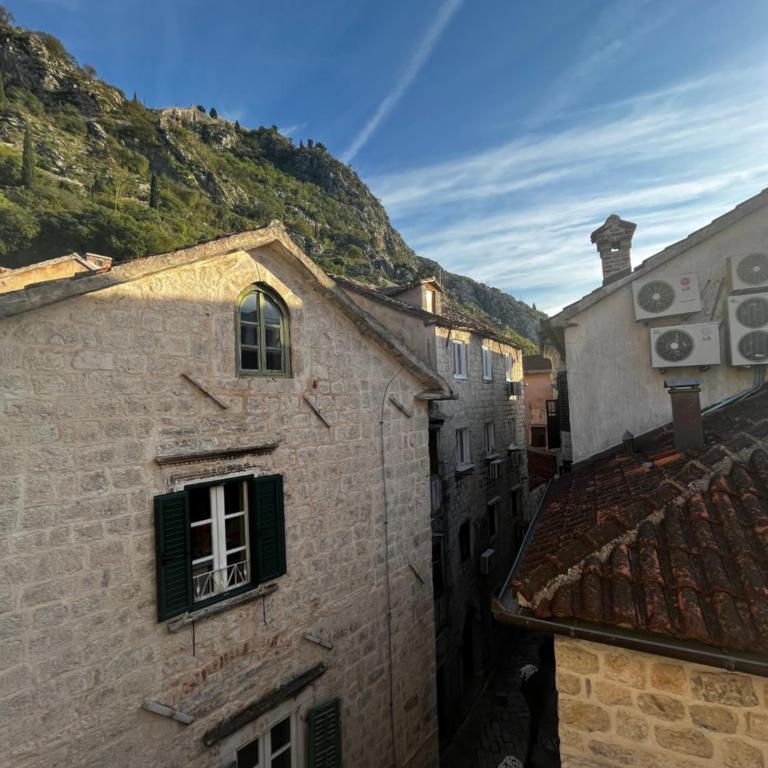 Athos Guesthouse - Double Room with Private Bathroom - 6