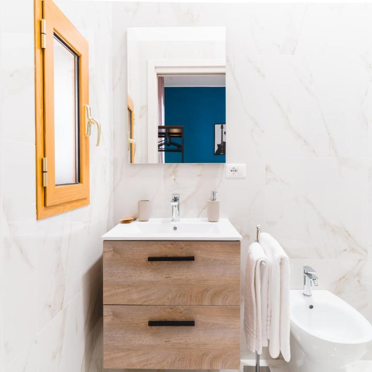 GUENDALINA SWEET HOME - LA CASETTA Di GUENDALINA - Double Room with Private Bathroom - 9