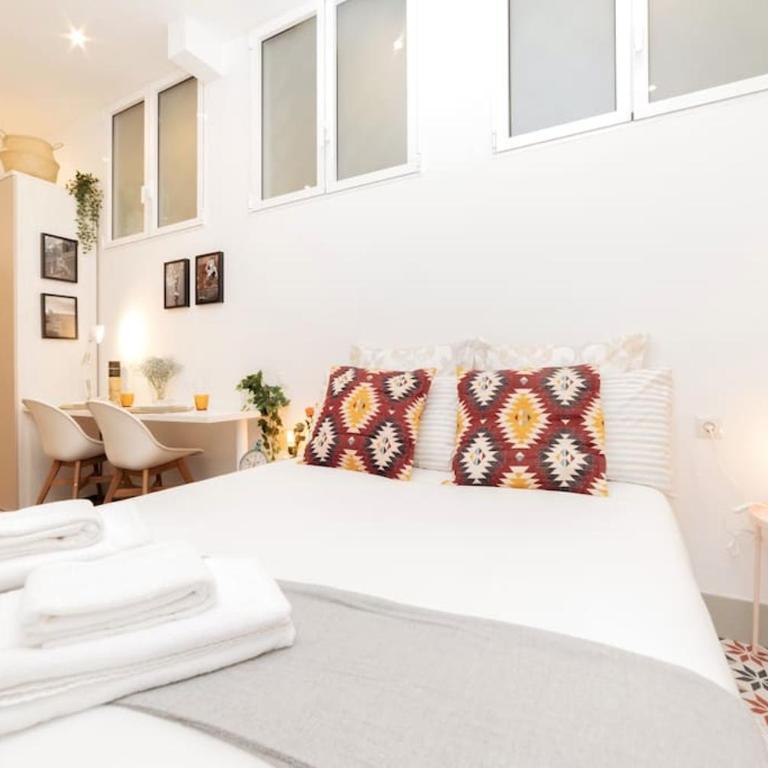 The Golden Lady (1) - One-Bedroom Apartment - 8