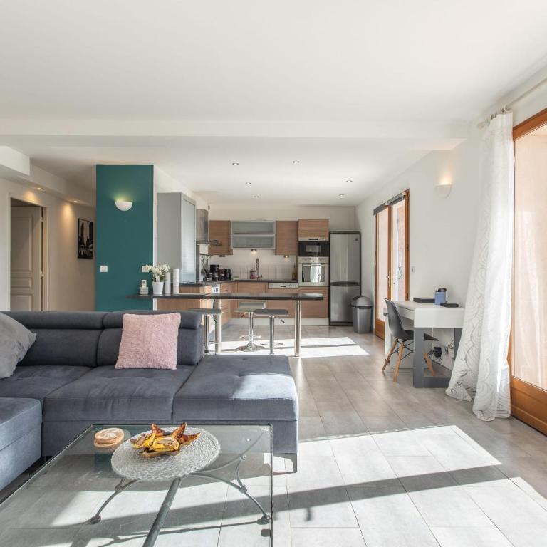 LB Vacation Rentals I Quiet Large 3-Bedroom Apartment with Terrace, Garden & Incredible Mountain View - Appartement - 2