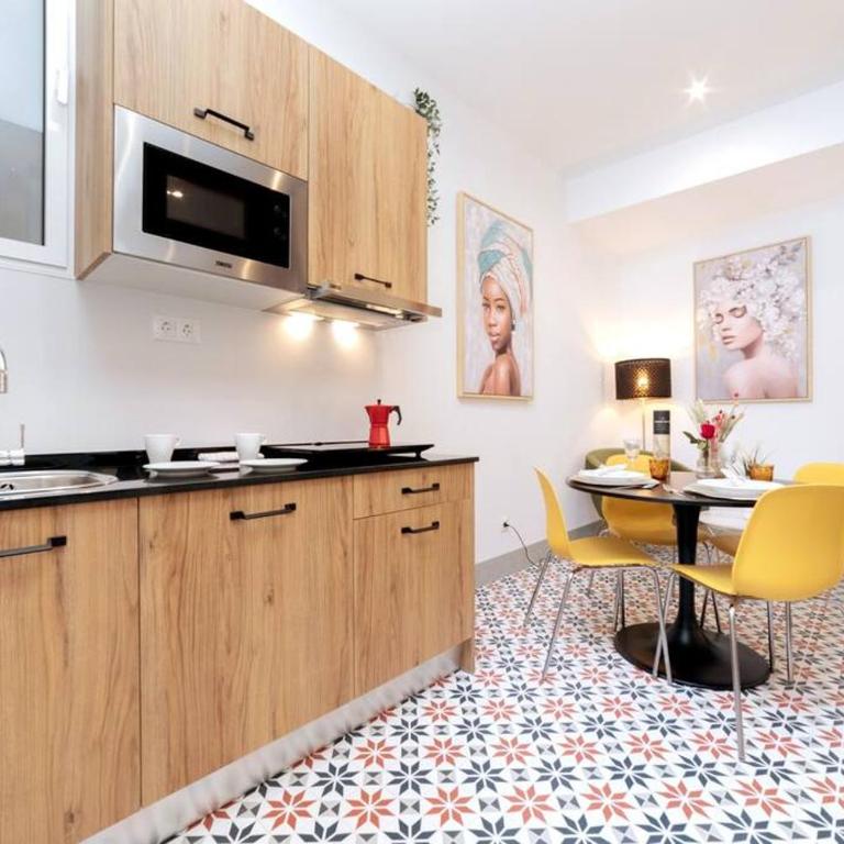 Platonic Love (4) - One-Bedroom Apartment - 2