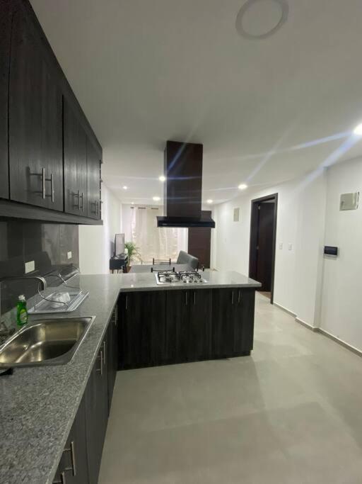 Lindo Departamento cerca del centro de la ciudad - Apartamento de 2 dormitorios - 12
