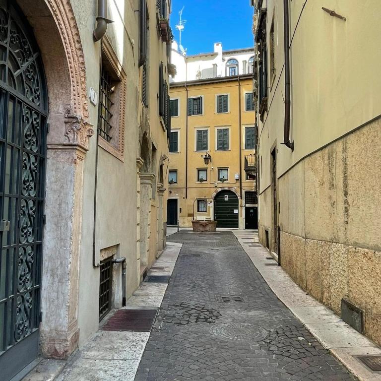 Magnolia Home - Piazza delle Erbe - One-Bedroom Apartment - 16