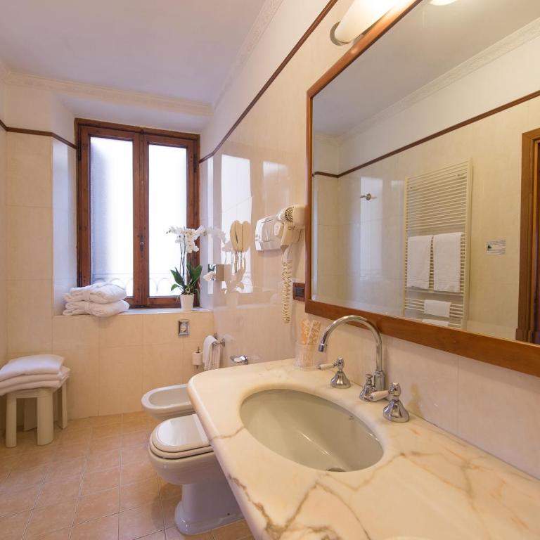 Strozzi Palace Hotel - Camera Tripla Standard - 1