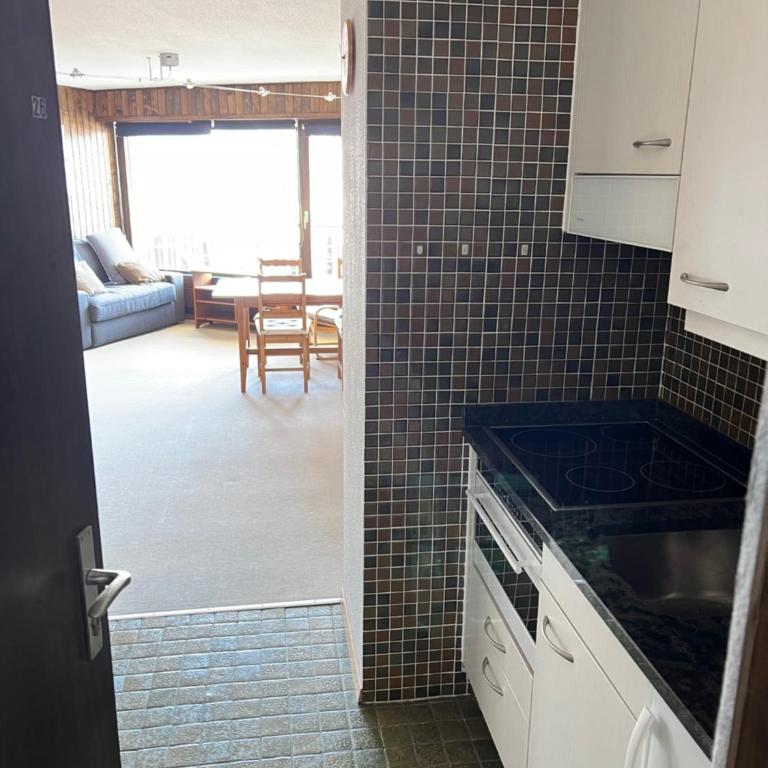 Cosy Studio for 5 near ski lift, Les Gentianes - Studio with Mountain View - 9