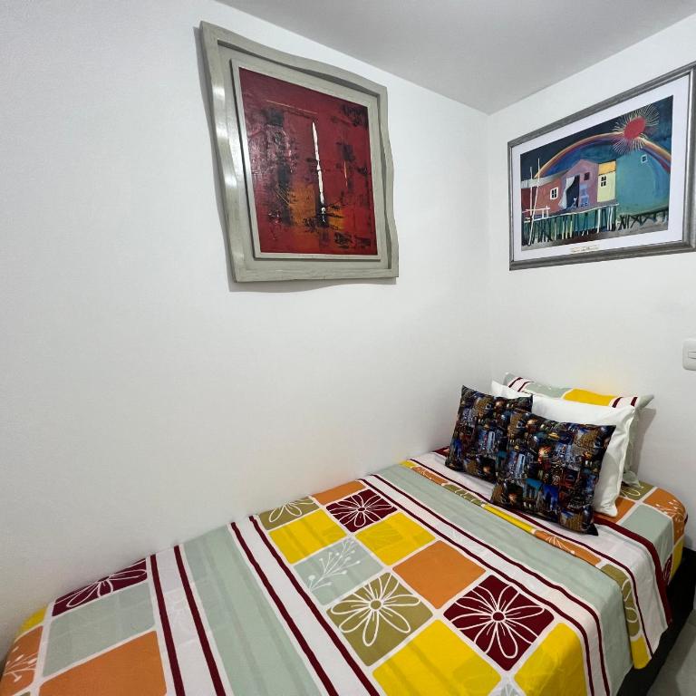 HERMOSO APTO CON VISTA a LAS MONTAÑAS DEL QUINDÍO CERCA de TODO - Apartamento de 2 dormitorios - 11
