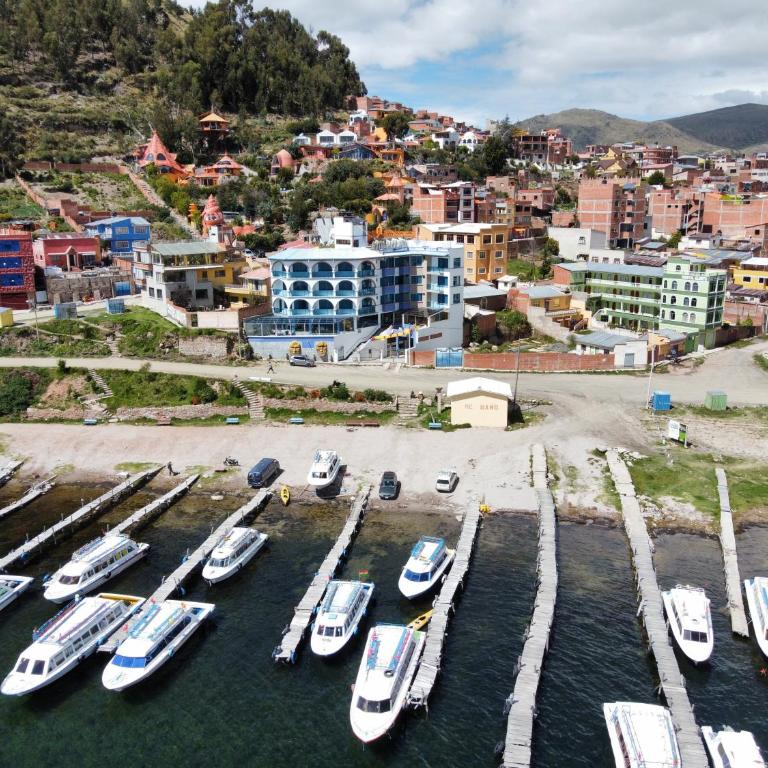 Hotel Lago Azul - Habitación Doble con balcón - 2 camas - 2