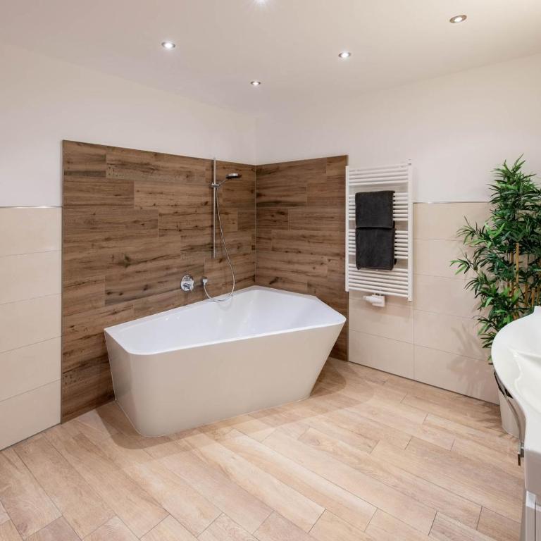 Aparthotel Eichenhof - Appartement Panorama - Apartment mit Seeblick - 39