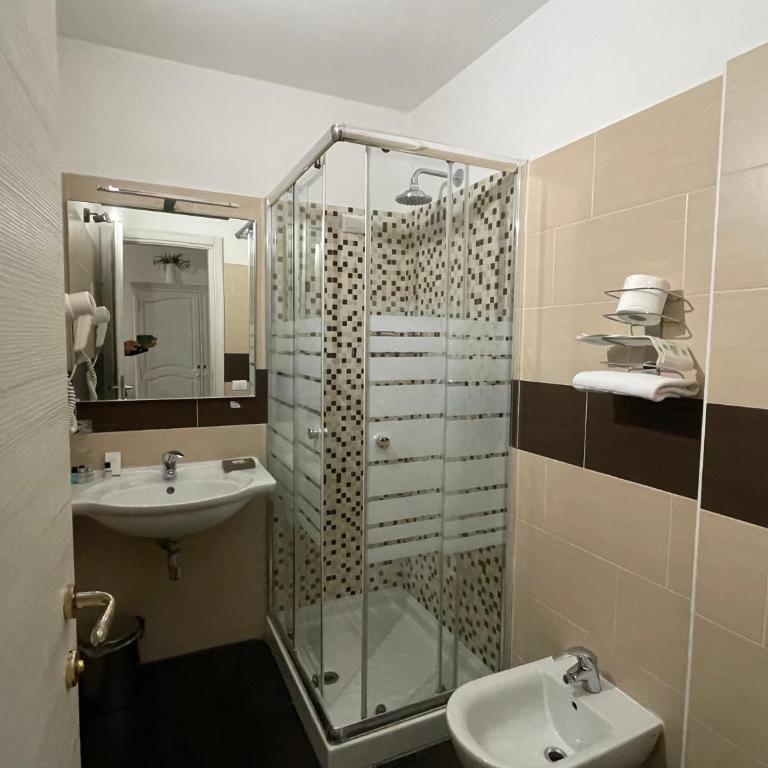 AD Cavour Luxury Rooms - by AD Roma - Dreibettzimmer - 16
