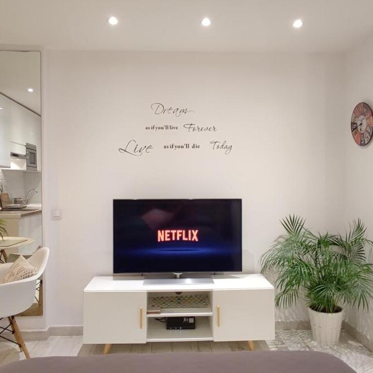 BENALMADENA - NEW NORDIC STYLE & SUNNY STUDIO - Apartamento Estudio - 8