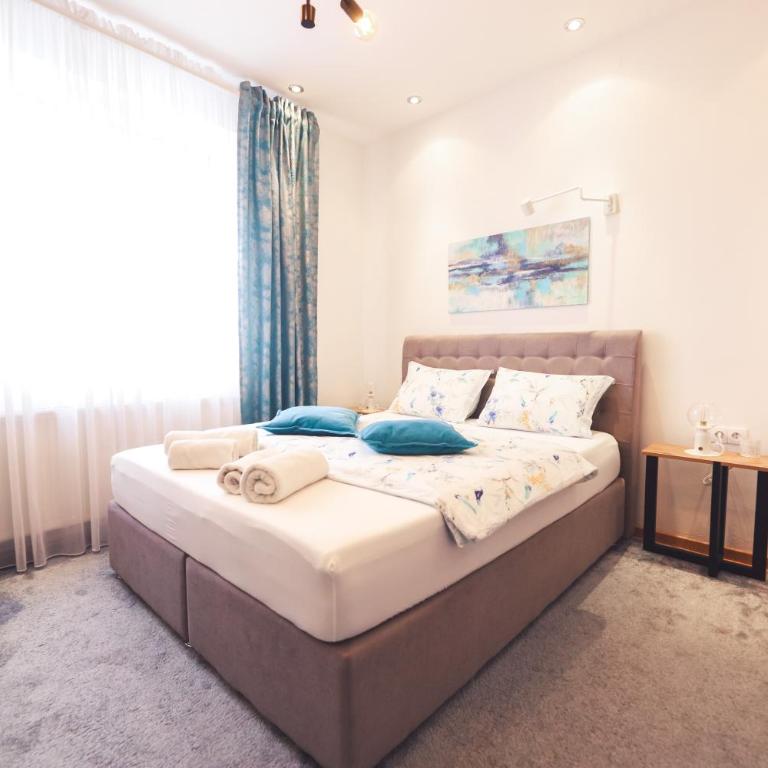Central Square Apartment - Studio - 11