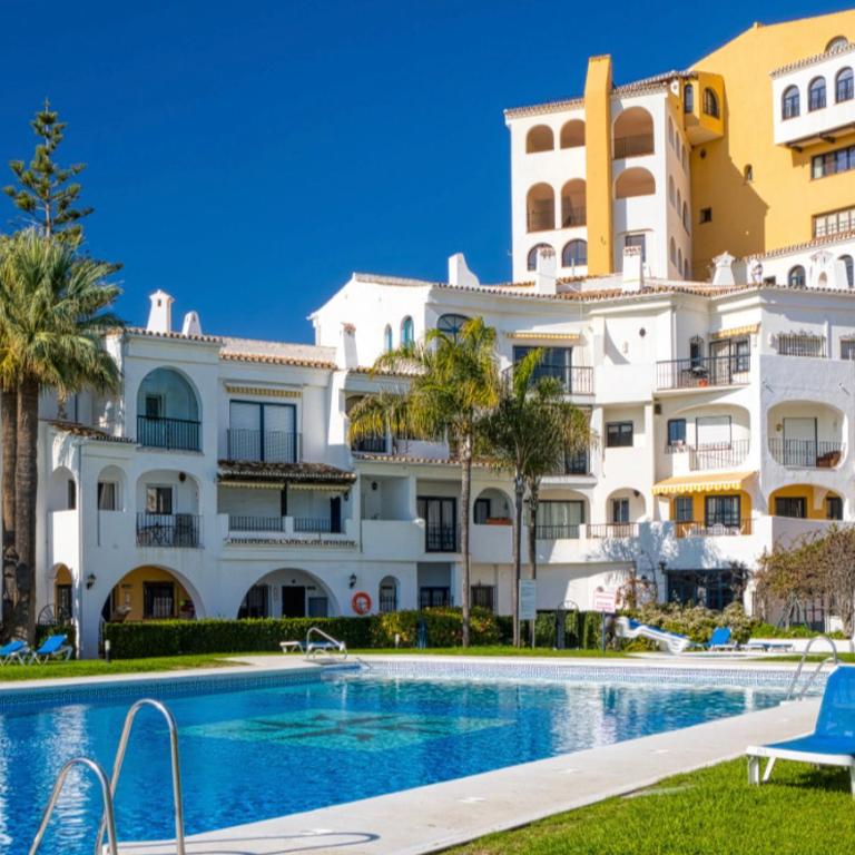 FASCINANTE Hogar en Cabo Pino en MARBELLA - Two-Bedroom Apartment - 48