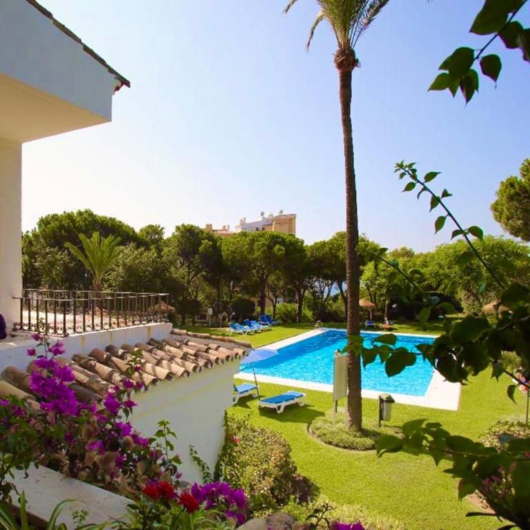 FASCINANTE Hogar en Cabo Pino en MARBELLA - Two-Bedroom Apartment - 65