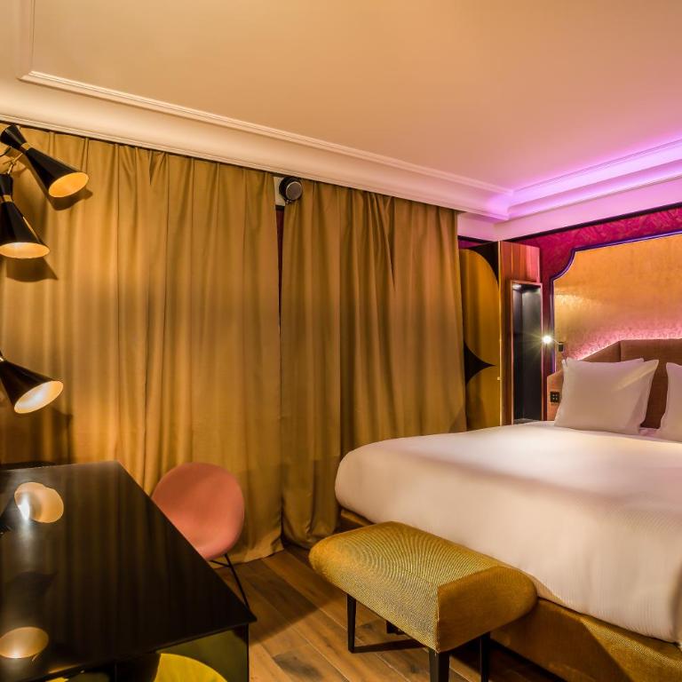 Idol Hotel - Chambre Double ou Lits Jumeaux de Luxe "Light My Fire" - 9