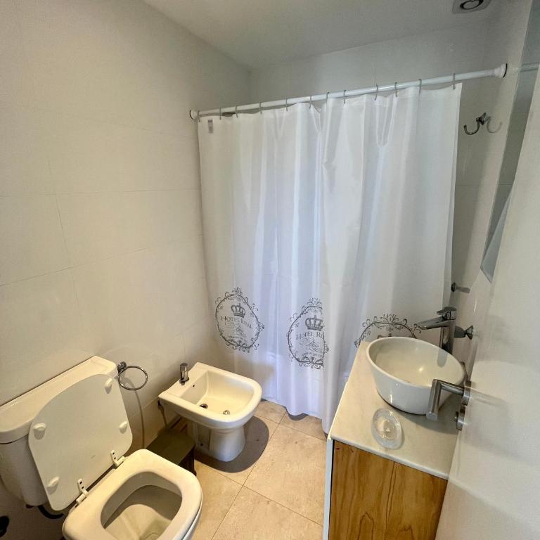 Roca Trust II Semipiso de 3 ambientes para 4 personas en zona güemes con cochera - Two-Bedroom Apartment - 10