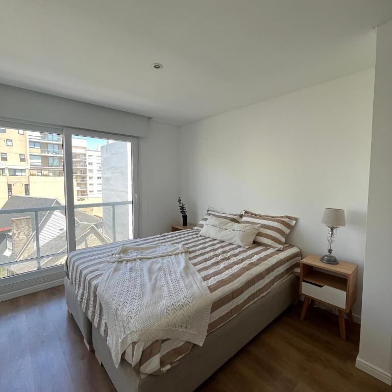 Roca Trust II Semipiso de 3 ambientes para 4 personas en zona güemes con cochera - Two-Bedroom Apartment - 13