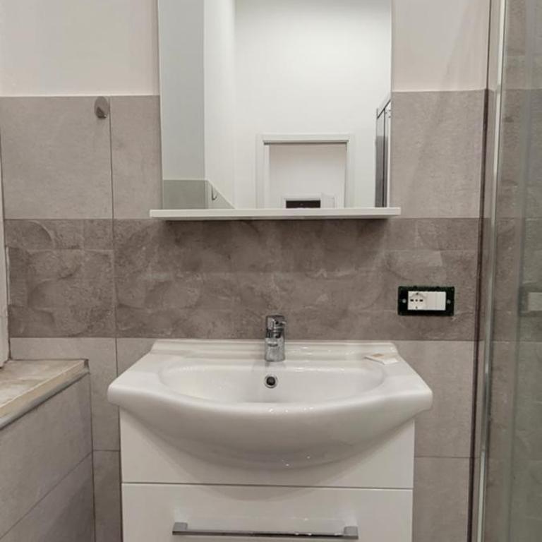 HouseStation Suite - Two-Bedroom House - 1