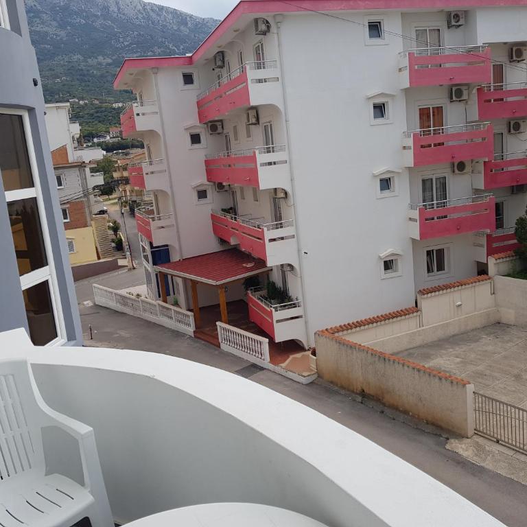 Villa Alba Apartments - Two-Bedroom Apartment - 3