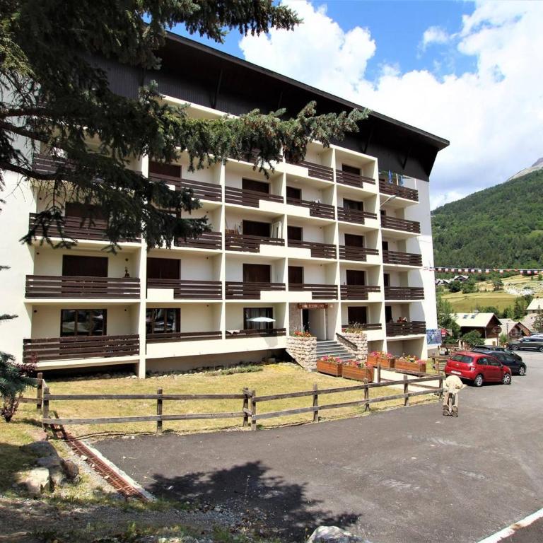 Studio rénové près des pistes, parking, cuisine équipée - Appartement 1 Chambre - 8