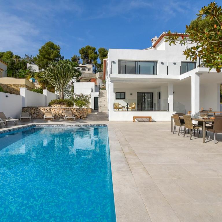 Graham Holiday Rentals - Magnolia - Villa with Private Pool - 4