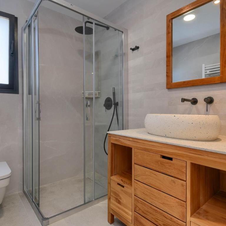 Graham Holiday Rentals - Magnolia - Villa with Private Pool - 10