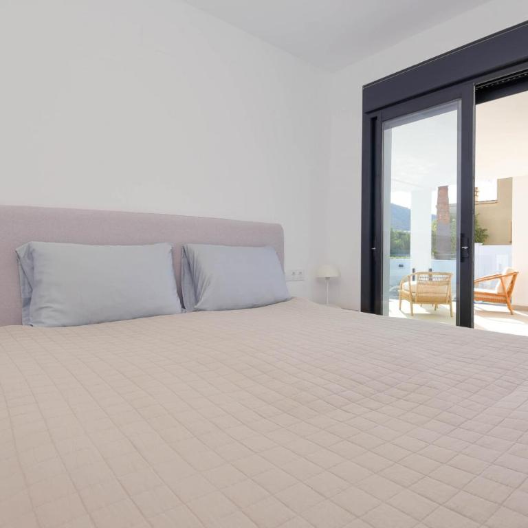 Graham Holiday Rentals - Magnolia - Villa with Private Pool - 27