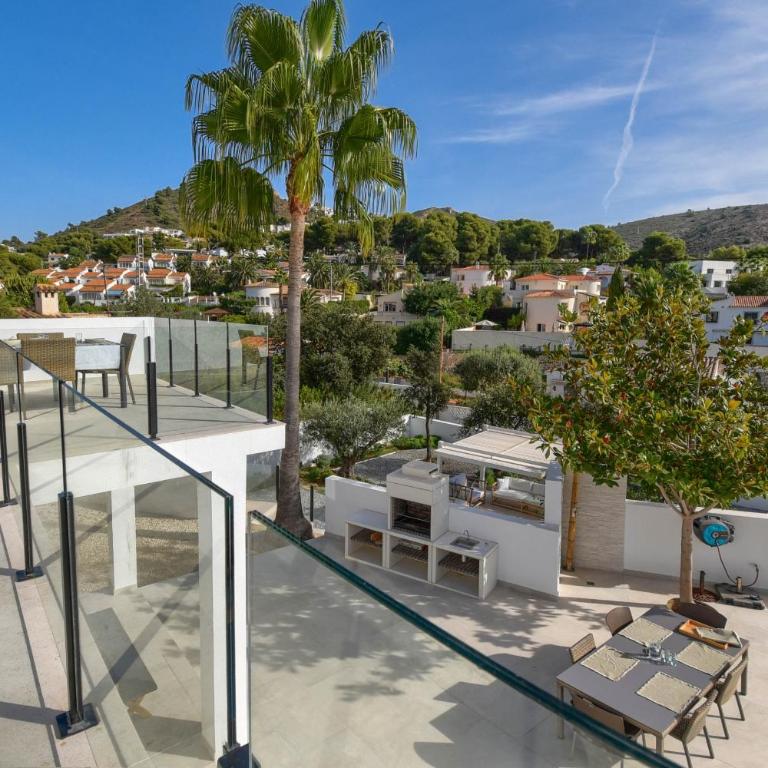 Graham Holiday Rentals - Magnolia - Villa with Private Pool - 33