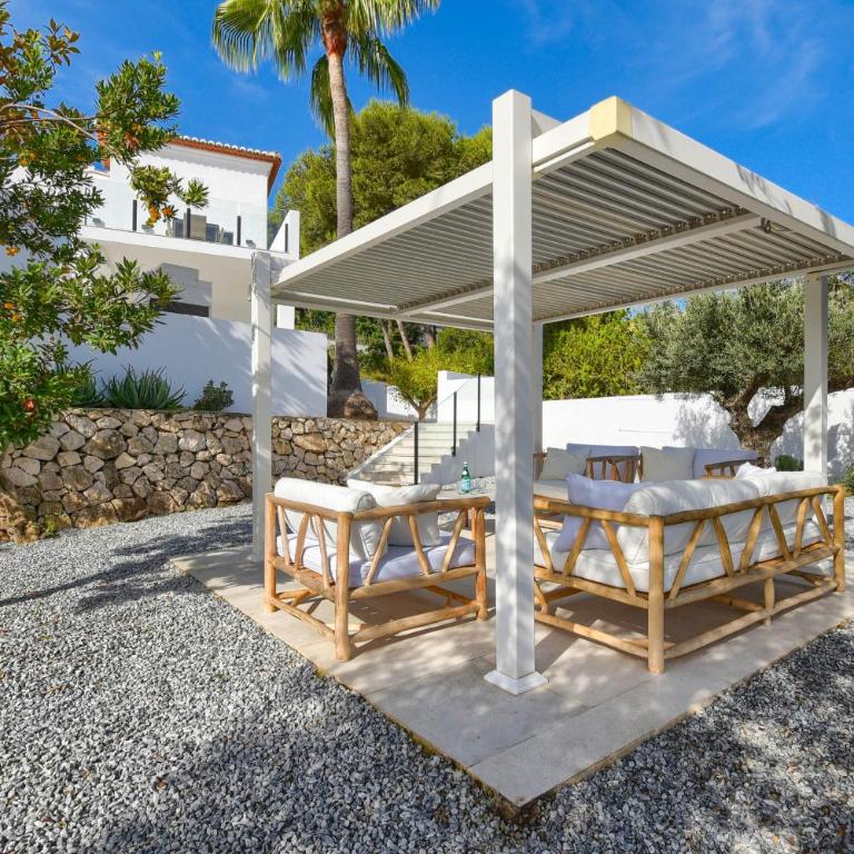 Graham Holiday Rentals - Magnolia - Villa with Private Pool - 35